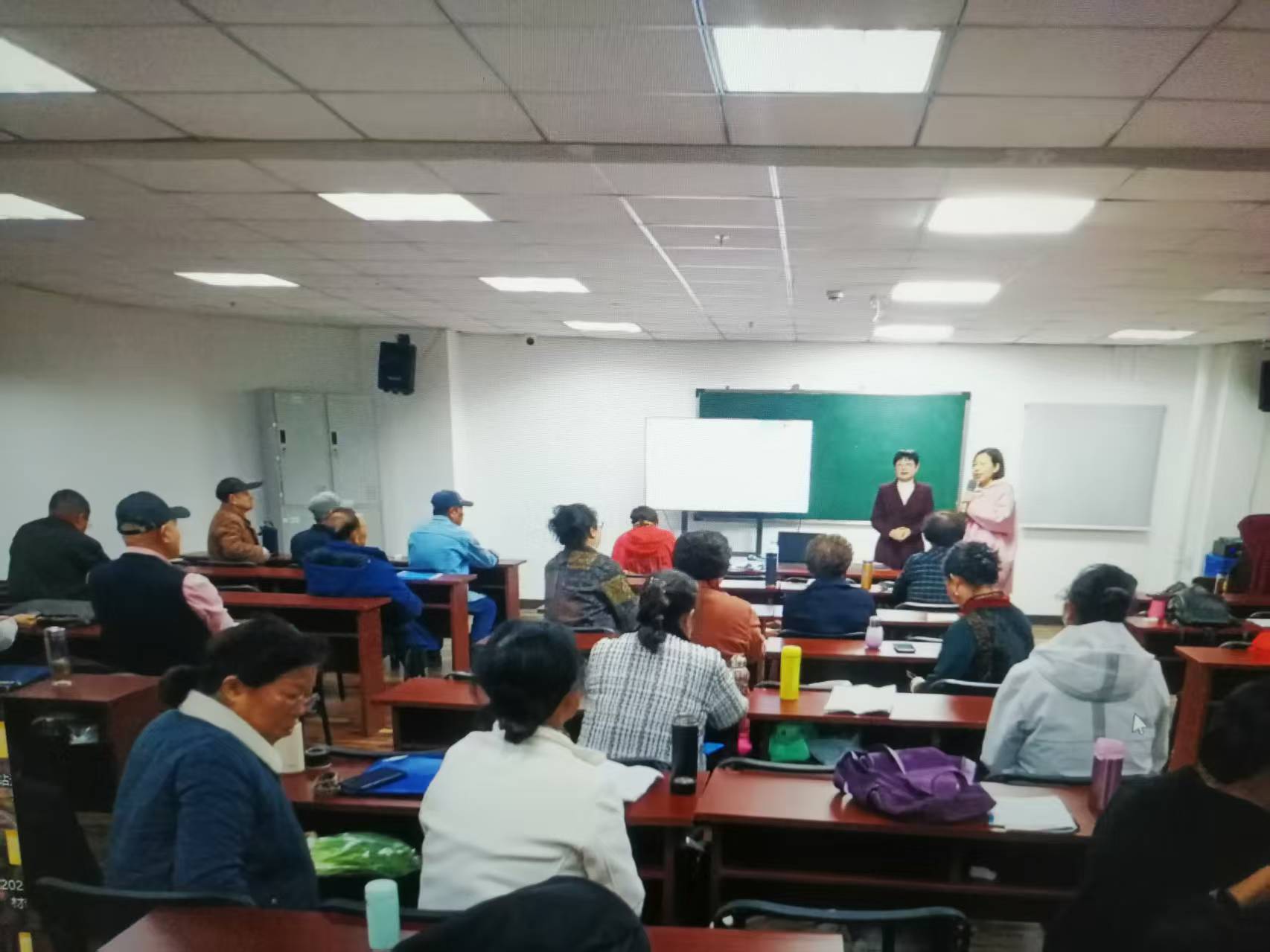 让银发族成为学法新力量